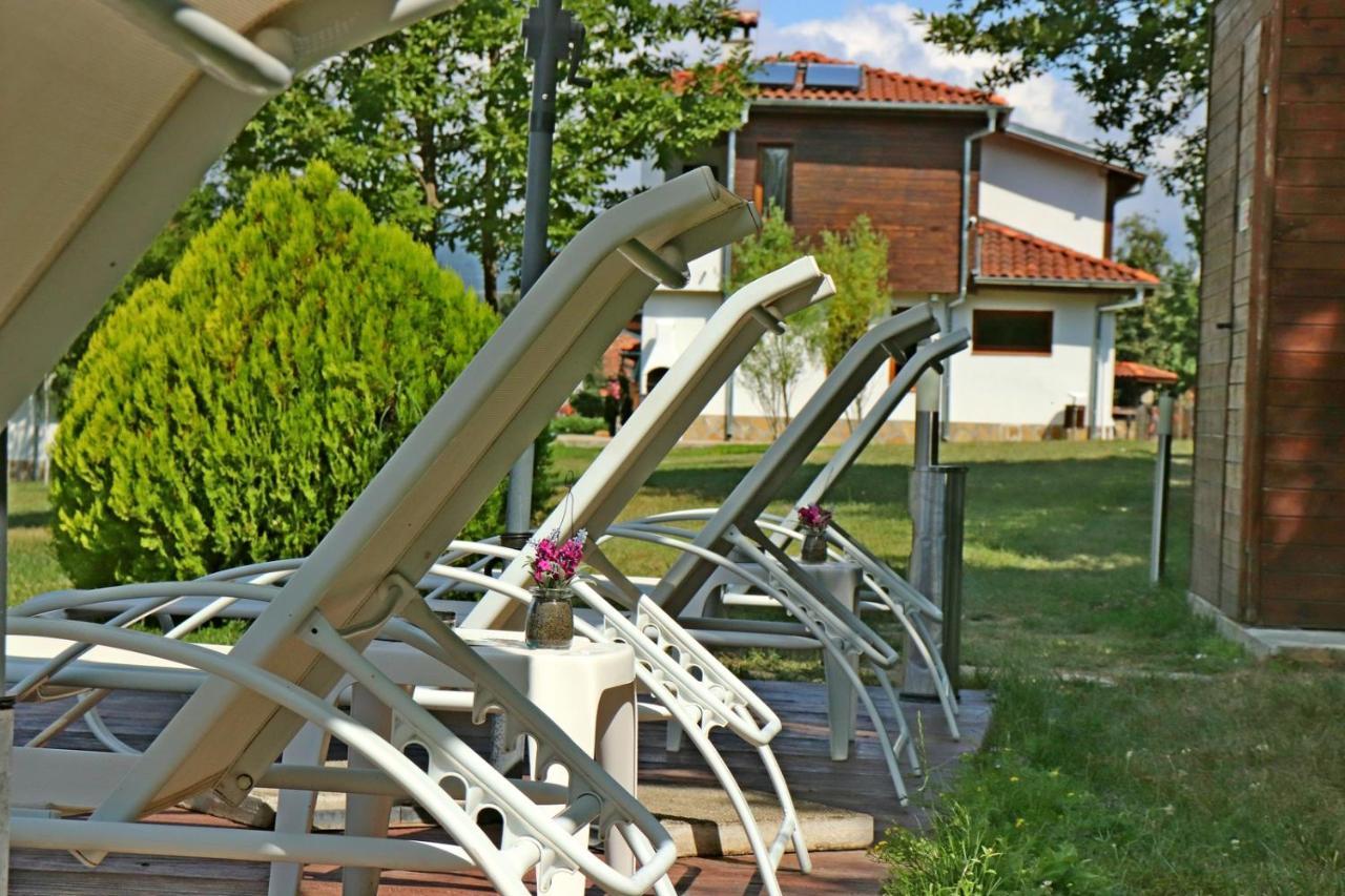 Sinjirite Complex Hotell Elena Exteriör bild
