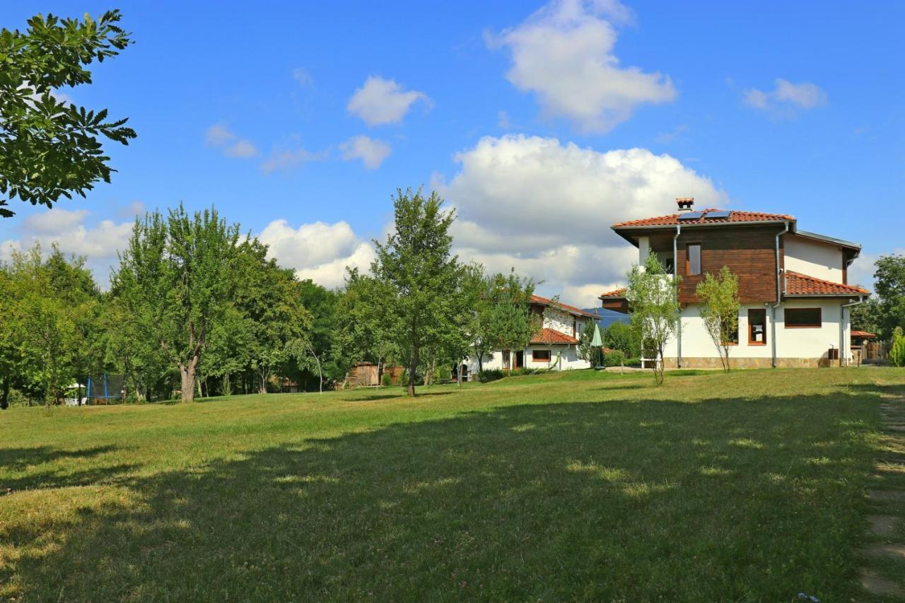 Sinjirite Complex Hotell Elena Exteriör bild