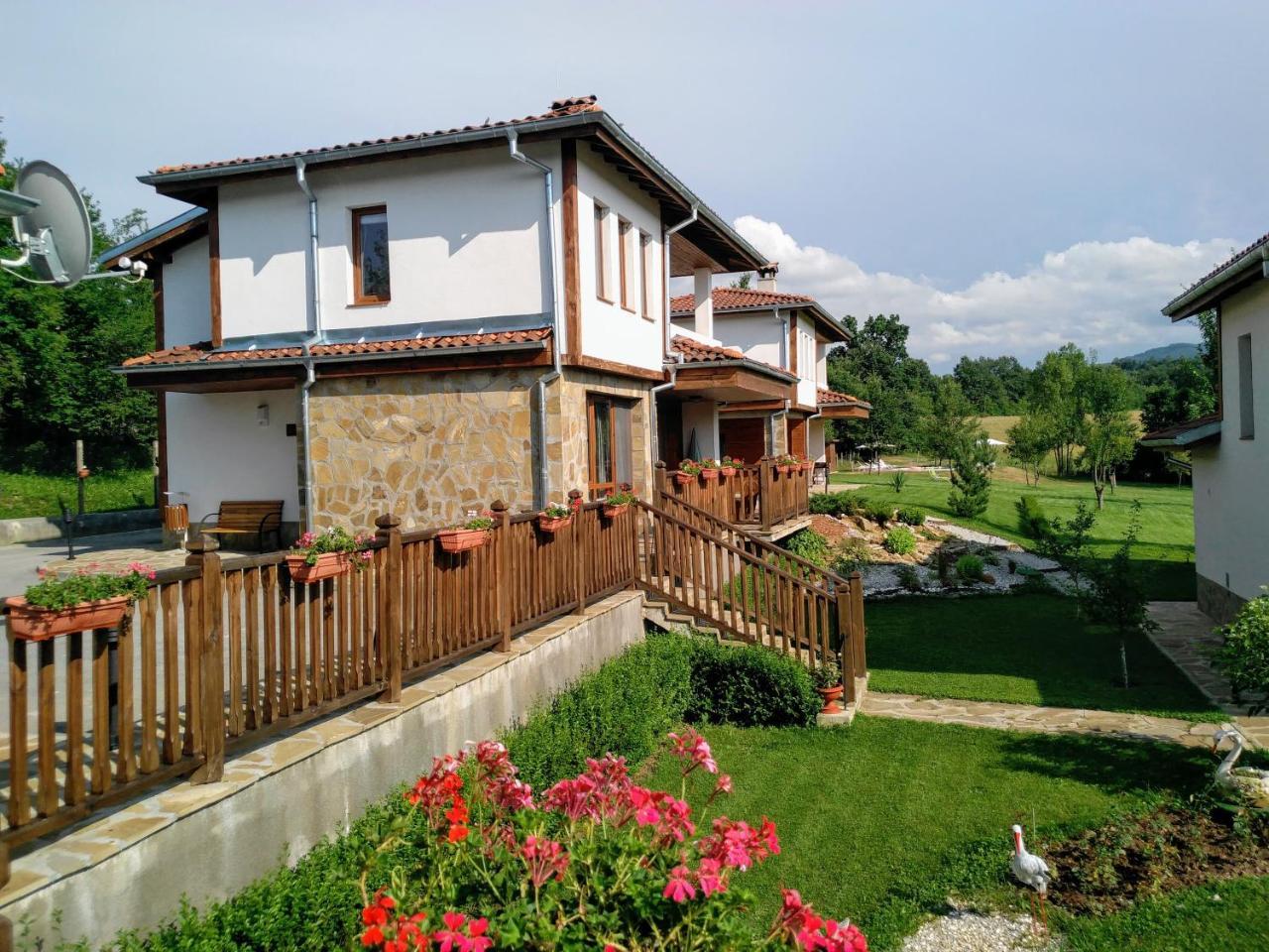 Sinjirite Complex Hotell Elena Exteriör bild