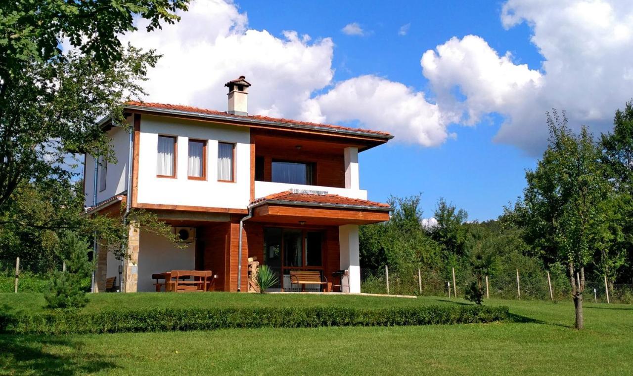 Sinjirite Complex Hotell Elena Exteriör bild